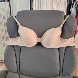 Nude 34 D VS Perfect Coverage bra